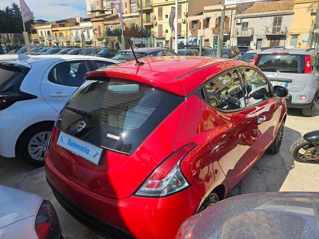 Lancia Ypsilon 1.0 FireFly Hybrid Ecochic Silver 11/2021 - Foto 4