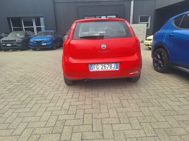 FIAT PUNTO 4A SERIE anno 2016 - Foto 4
