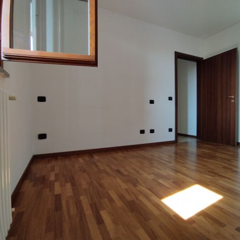 QUADRILOCALE CON DOPPIA AUTORIMESSA - Foto 5