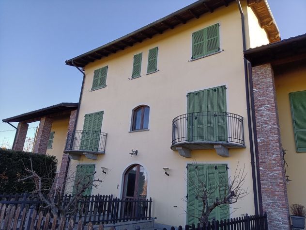 Stradella vendiamo nuovo 4 locale con 3 bagni su 2 livelli