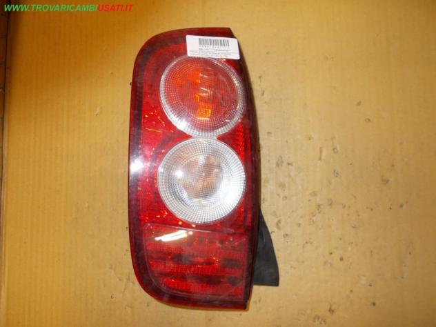 FANALE POST.S.(fino al 07/2005) NISSAN MICRA (K12E) 3p / 5p  Parti elettriche  Fanaleria  Fanali  Fanale post. sx. NISSAN - MICRA 3p / 5p - 01-01-2003