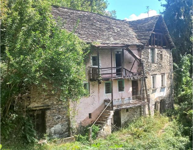 V000561 - CASA RUSTICA CON MOLTO TERRENO - Foto 13