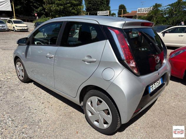 TOYOTA - Aygo 5p 1.0 x-play my15 - Foto 6