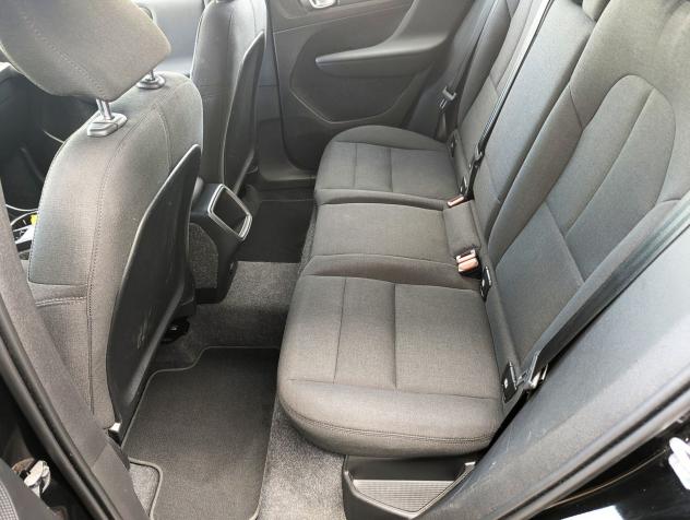 Volvo XC40 T2 automatico Momentum Core - Foto 9