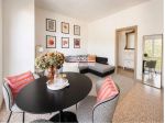 V000871 - VERBANIA, TRILOCALE CON BALCONE E GARAGE