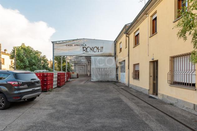 Casa Indipendente Bifamiliare con Cantina Vitivinicola - Foto 3