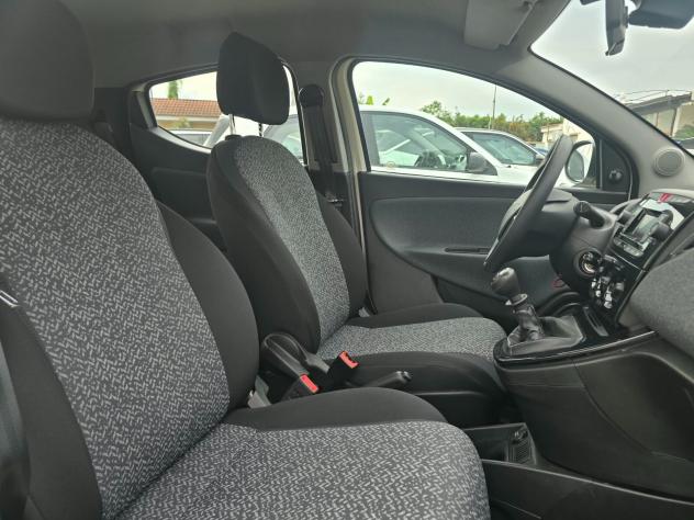 Lancia Ypsilon 1.0 FireFly 5 porte S&S Hybrid Gold - Foto 10