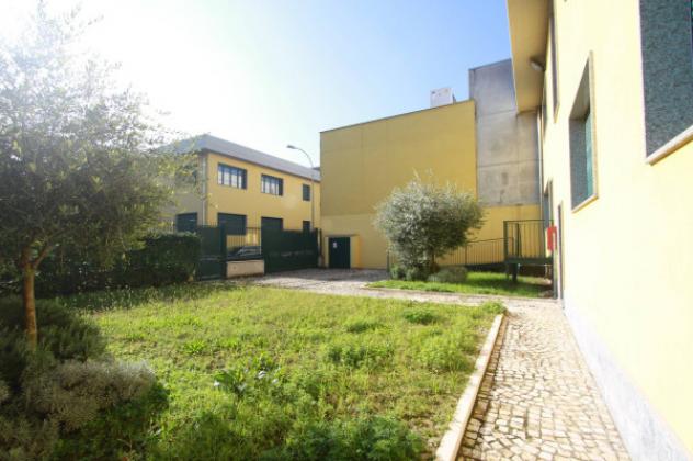 Immobile di 813 m² con 1 locale in affitto a Pero - Foto 5
