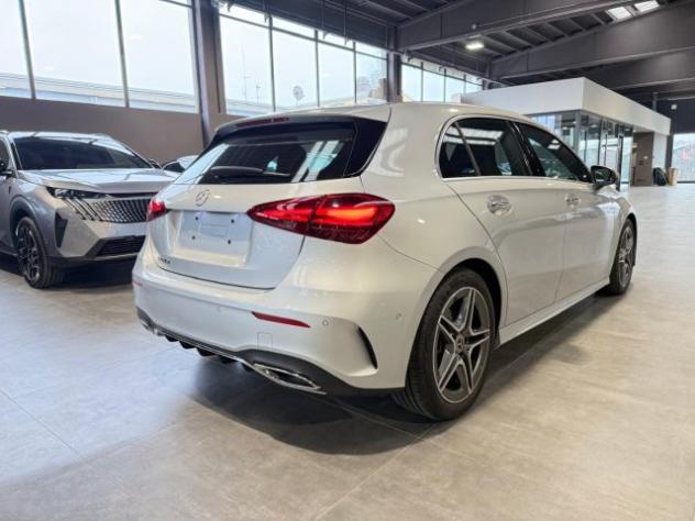 MERCEDES-BENZ A 180 Automatic Sport Premium AMG Line Usata Torino rif. 20961841 - Foto 3