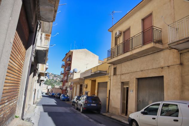 Modica, due appartamenti un unica abitazione