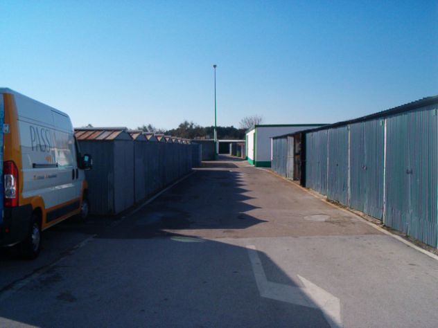 BOX, LOCALI E CAPANNONI DAI 15 MQ AI 400 MQ VIGILATI E VIDEOSORVELGIATI H24 - Foto 6