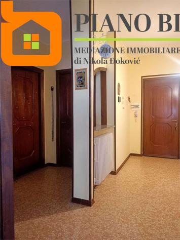 V000462 - APPARTAMENTO CON 3 CAMERE, BOX E SOLAIO - Foto 11