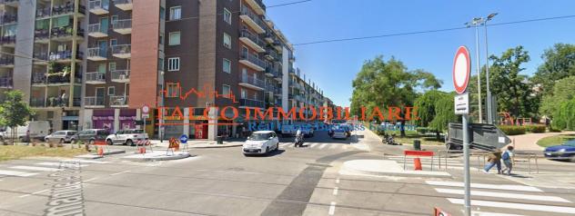 MILANO, LARGO GIAMBELLINO 126 - VENDESI NEGOZIO 1 LUCE 35 MQ A REDDITO 8,3% - Foto 7