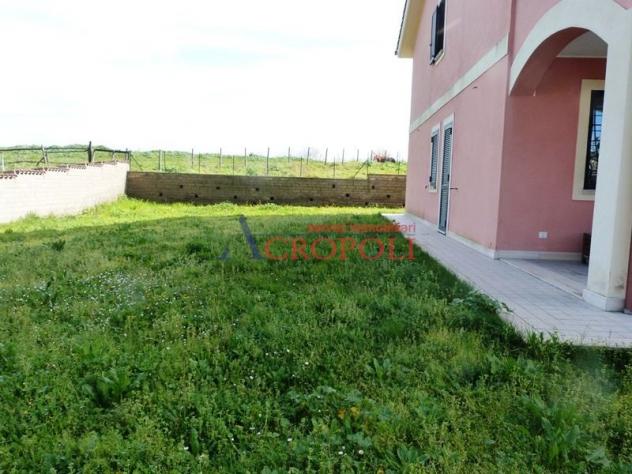 ANGUILLARA SABAZIA, LOCALITA’ POGGIO DEI PINI, APPARTAMENTO INDIPENDENTE CON AMPIO GIARDINO - Foto 9