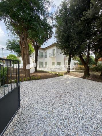 Villa in vendita a Marina di Massa - Massa 342 mq Rif: 1447351 - Foto 2