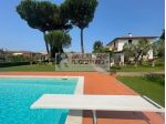 Villa con piscina e depandance