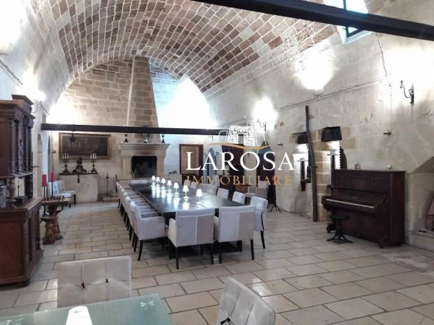 Ristorante in vendita a Lizzanello