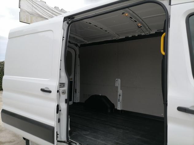 Ford Transit 330 2.0 tdci MHEV 130cv trend L2H2 E6.2 - Foto 8