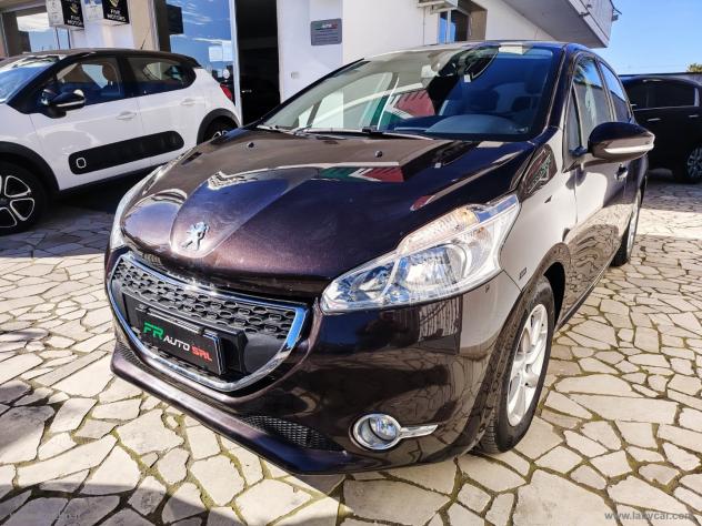 PEUGEOT 208 1.2 VTi 82 CV 5p. Allure