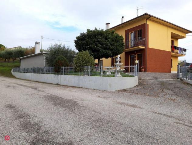 Casa Bi/Trifamiliare di 329mq a Urbino - Foto 3