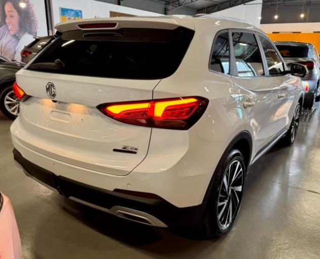 MG ZS Hybrid+ Luxury rif. 23274155 - Foto 3