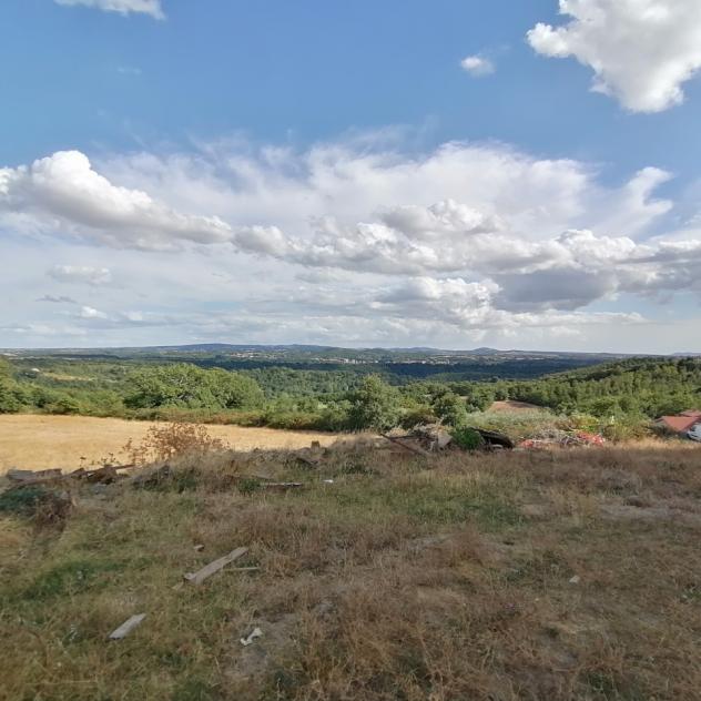 Nella Frazione dell'Elmo nel comune di Sorano, dove sono presenti i servizi di prima necessità, a 10 km da Sorano e relative terme, 11 km da Pitiglian - Foto 18