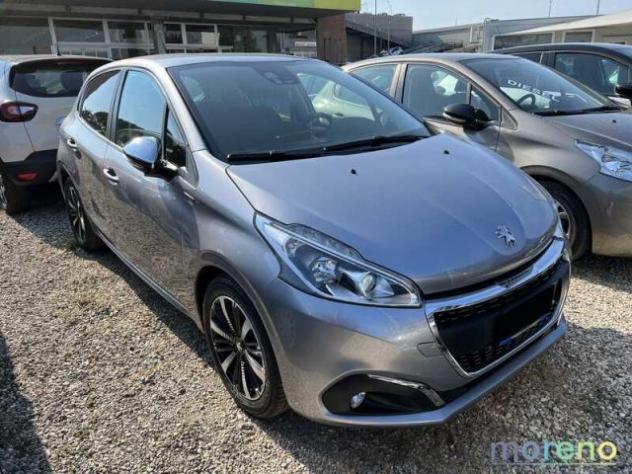PEUGEOT 208 1.2 82 CV puretech Signature s&s rif. 18229855 - Foto 2