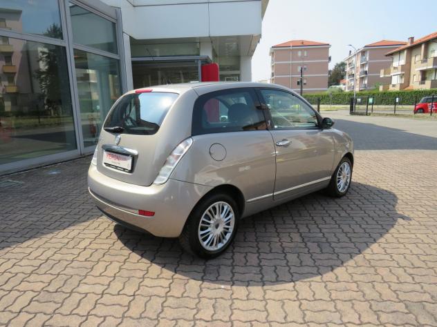 Lancia Ypsilon 1.2 8v 60cv Oro ( 5 posti ) - Foto 3