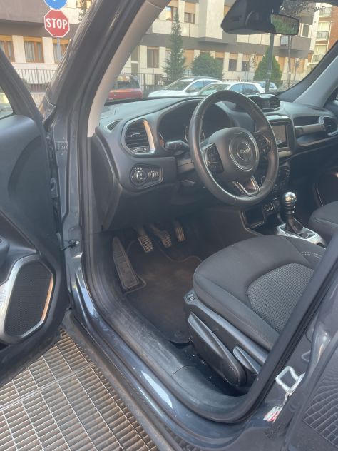 Vendo JEEP RENEGADE 1,6 MJT Diesel 130 CV Allestimento Limited - Foto 7