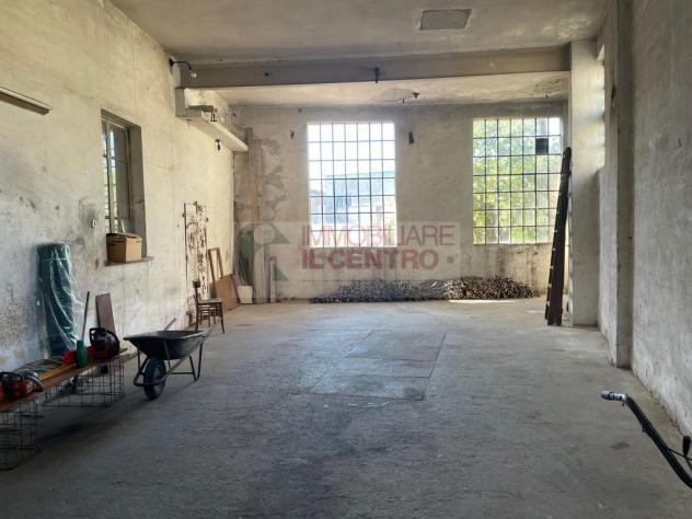 Fabbricato indipendente di ampia metratura con terreno - Foto 3