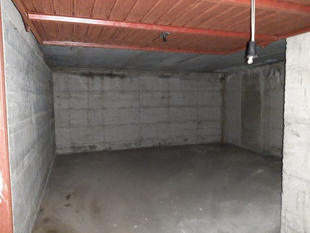 Box singolo mq 14 ca. o doppio mq 25 ca.