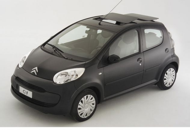 Citroen C1 paraurti fanale cofano ossatura airbag ricambi 2005 06 07 08