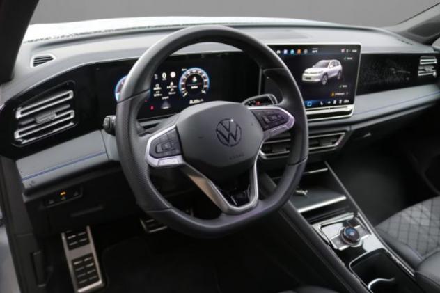 VOLKSWAGEN Tiguan 2.0 TDI 150 CV DSG R-Line rif. 23758004 - Foto 6
