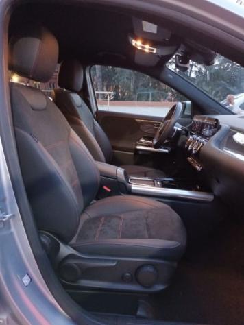 MERCEDES-BENZ GLA 200 D AMG PREMIUM 150CV AUTO PACK LUCI INT rif. 23775603 - Foto 10