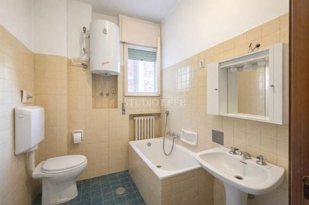 ZONA LICEO CLASSICO – Ampio appartamento di rappresentanza con garage - Foto 14