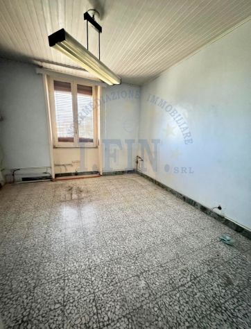 intero palazzetto affacciato su p.zza Marconi a Trecastagni/Bar Campisi - Foto 6