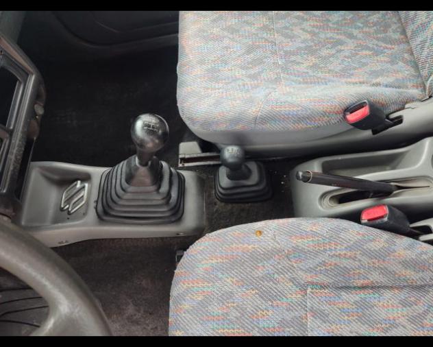 SUZUKI Jimny 1.3i 16V cat 4WD JLX rif. 22066524 - Foto 6