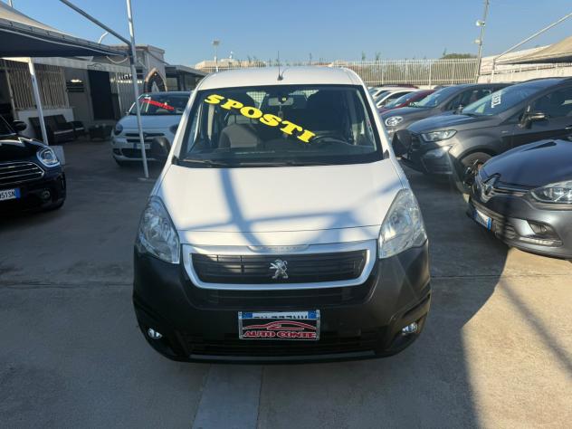 Peugeot Partner BlueHDi 100 L2 Furgone DC Mobile - Foto 2
