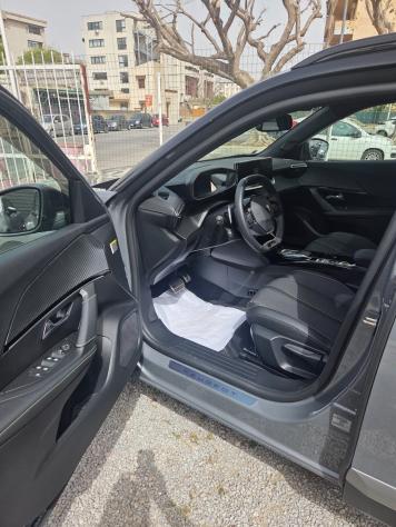 Peugeot 2008 Hybrid 145 e-DCS6 GT Exclusive - Foto 5