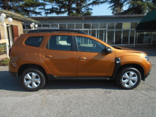 Dacia Duster 1.0 TCe 100 CV ECO-G 4x2 Prestige - Foto 4
