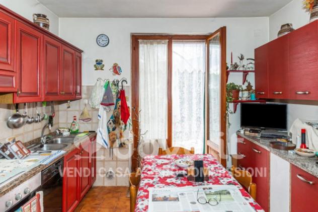 Casa indipendente di 150 m² con più di 5 locali e box auto in vendita a Cetona - Foto 11