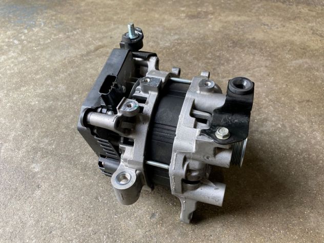 Alternatore Subaru Crosstrek Hybrid 2.0 E-Boxer del 2024 (23700-AB080) - Foto 3