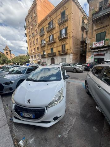 Peugeot 208 1.4 HDi 68 CV 5 porte Van Pack - Foto 3
