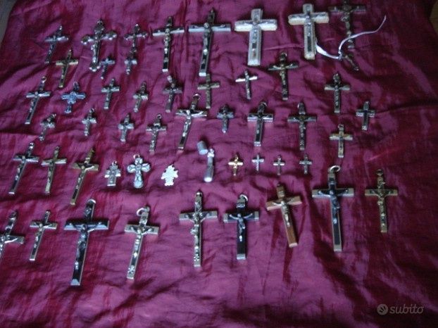 collezione di 50 crocefissi - Foto 2