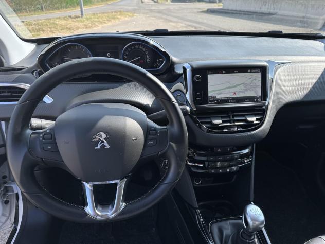Peugeot 2008 BlueHDi 100 S&S Black Matt - Foto 6
