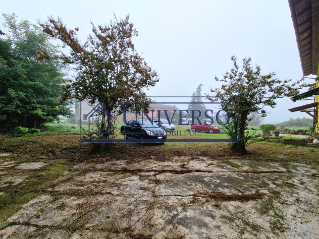 PORZIONE DI CASCINA CON AMPIO GIARDINO PRIVATO - Foto 6