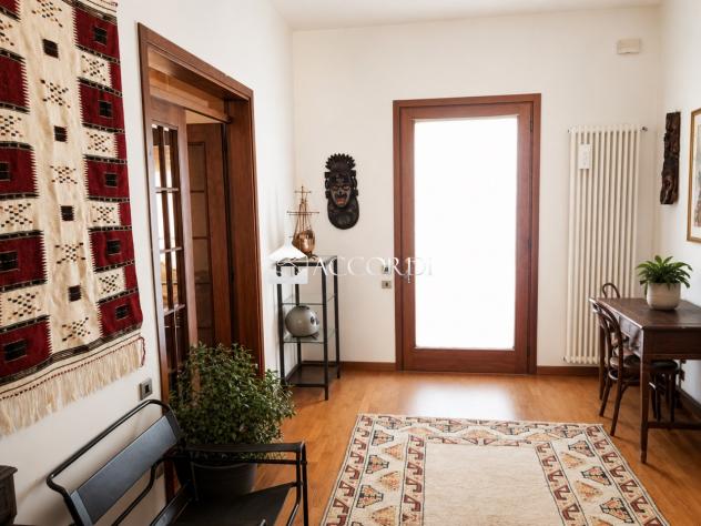 CASA INDIPENDENTE di 10 vani e di 250 mq (MONTEGROTTO TERME) rif. DS11 - Foto 2