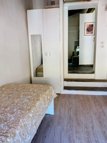 Affittasi Ampia Stanza Singola – Modena Centro Storico – Solo Studentessa - Foto 3