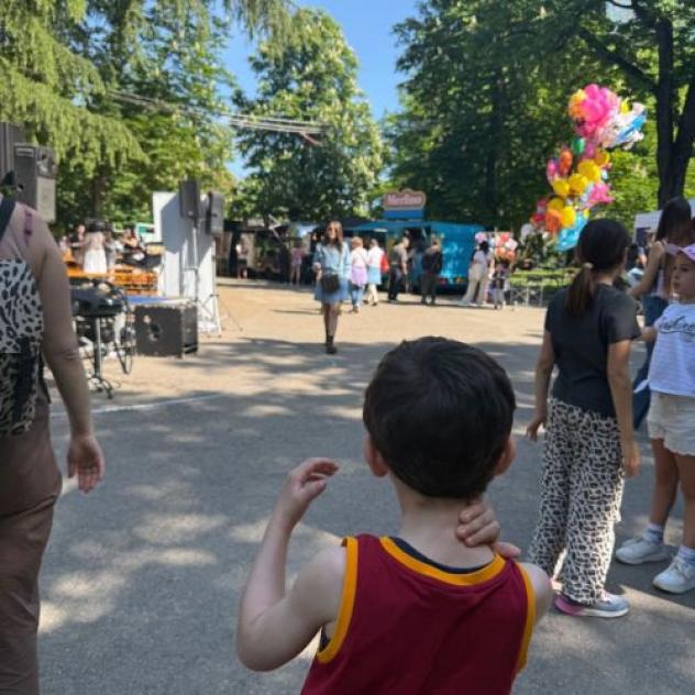 Tu?ba cerca una babysitter - lavoro da babysitter a Bologna
