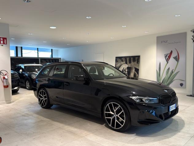 BMW Serie 3 320d 48V xDrive Touring MHEV auto Adap. Cruise 19” - Foto 2